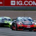 Alon Gabbay und Thomas Gore fuhren im Porsche von AVIA W&S Motorsport auf Rang drei
