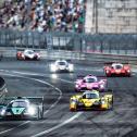 Konrad Motorsport (vorne) möchte sich neben dem Titel des Fahrermeisters für Danny Soufi und Pavel Lefterov auch noch den Titel des besten Teams sichern