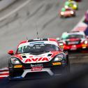 Der Porsche von AVIA W&S Motorsport ging im letzten Renn-Viertel in Führung