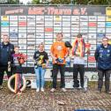 Einige der Titelträger und Funktionäre bei der Siegerehrung (v.l.) Oskar Murmann, Marcel Dornhöfer, Jesko Loberenz, Larissa Papenmeier, Toni Hoffmann, Oskar Romberg, Karsten Schneider