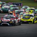 Der Porsche von AVIA W&S Motorsport gewann das letzte Saisonrennen 2025