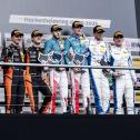 Das Podium: Alexander Fach, Alexander Schwarzer, Tim Zimmermann, Leyton Fourie, Salman Owega, Finn Wiebelhaus, Nico Hantke und Denis Bulatov (v.l.)