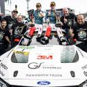 Owega und Wiebelhaus feiern mit ihrem Haupt Racing Team