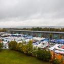 Dreh- und Angelpunkt: Der Servicepark an der Dreiländerhalle in Passau ist jeden Tag Start- und Zielort der CER. Hier gibt es vor allem am Abend viele tolle Angebote. Der Eintritt ist frei