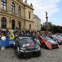 Der Prolog zur Central European Rally zog am Sonntag in Prag zahlreiche Fans an. Seit Montag stehen nun Passau und die Rallyeregion in Niederbayern, Tschechien und Österreich im Fokus