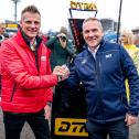 Stephan Stöcker (Head of Development und Motorsport bei Eibach) und ADAC Motorsportchef Thomas Voss (l-r)
