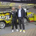 ADAC Sportpräsident Dr. Gerd Ennser mit Opel-Entwicklungschef Marcus Lott