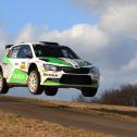 Auf dem Sprung zum Sieg: Fabian Kreim im Skoda Fabia R5