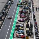 Boxengasse bei der ADAC GT4 Germany, Nürburgring