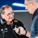 v.l.: Torsten Schubert (Teamchef Schubert Motorsport) im Interview mit Patrick Simon