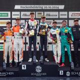 Podium Rennen 2 am Sonntag