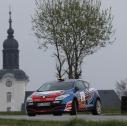 Zusatzpunkt auf der Powerstage: Carsten Mohe schob sich im Renault Megane N4 auf Platz fünf der Meisterschaft.