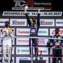 Siegerehrung Rennen 2: v.l. Dominik Fugel, Luca Engstler, Nico Gruber