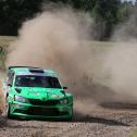 Viel Staub aufgewirbelt: Mark Wallenwein im Skoda Fabia R5