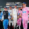Siegerehrung: (v.l.n.r.) Torsten Kratz (Sieger Trophy), Keanu Al Azhari (Zweiter), Markus Pommer und Valentino Catalano (Sieger), Riccardo Leone Cirelli (Dritter), Karl Jennings (Vertreter bestes Team), Julien Apothéloz (Zweiter)