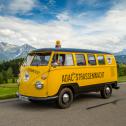 Ein echter Blickfang: Der Volkswagen T1 Bus (Baujahr 1964) in ADAC Lackierung