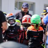 Race Direktor Horst Seidel im Gespräch mit den Mini