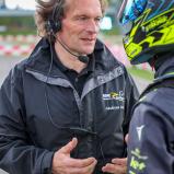 Race Direktor Andreas Schwarz gibt Instruktionen