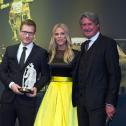 ADAC SportGala 2015, Andreas Seidl, Teamchef Porsche Team, Moderatorin Julia Josten und ADAC Sportpräsident Hermann Tomczyk