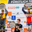 Cyril Genot ( Belgien / KTM / KTM Sarholz Racing Team ), Nino Zimmermann, Mechaniker KTM Sarholz Racing Team und Jordi Tixier ( Frankreich / KTM / KTM Sarholz Racing Team ) beim ADAC MX Masters