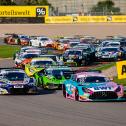 Das ADAC GT Masters setzt auf einen exklusiven nachhaltigen Kraftstoff von Shell