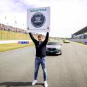 Fußball-Weltmeister „Kalle“ Riedle zählte zu den Gästen der DTM in Oschersleben