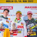 ADAC MX Masters, Mölln, Siegerehrung, v.l.n.r.: Hunter Lawrence ( Australien / Suzuki / Team Suzuki World MX2 ), Jeremy Seewer ( Schweiz / Suzuki / Team Suzuki World MX2 ) und Henry Jacobi ( Deutschland / Husqvarna / STC Racing )