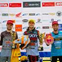 Das Gesamtpodium des ADAC MX masters in Jauer (v.l.): Tom Koch, Jordi Tixier, Max Nagl