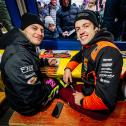 Henry Jacobi ( Deutschland / KTM / KTM Sarholz Racing Team ) und Tom Koch ( Deutschland / KTM / Kosak Racing Team ) schreiben Autogramme beim ADAC MX Masters