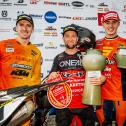 Das Gesamt-Podium in Fürstlich Drehna (v.l.): Adam Sterry, Max Nagl und Maximilian Spies