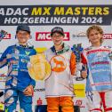 Tageswertung beim ADAC MX Junior Cup v.l.n.r.: Lucas Leok ( Estland / Husqvarna / Team #111 ), Ryan Oppliger ( Schweiz / KTM / Oppliger Racing Sàrl ) und Jekabs Hudolejs ( Lettland / GasGas / Gates Hudolejs )