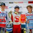 Tageswertung beim ADAC MX Junior Cup 125 v.l.n.r.: Leo Diss-Fenard ( Frankreich / KTM / KTM-RPM ), Ryan Oppliger ( Schweiz / KTM / Oppliger Racing Sàrl ) und Jekabs Hudolejs ( Lettland / GasGas / Gates Hudolejs )