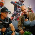 v.l.: Moderator Thomas Deitenbach und Moderator Lukas Gajewski, ADAC MX Masters, Bitche