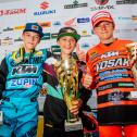 ADAC MX Masters 2018, Möggers, Tageswertung beim ADAC MX Junior Cup 85ccm v.l.n.r.: Piller (Deutschland/KTM/MEFO SPORT RACING TEAM/MSC Freisinger Bär), Everts (Belgien/KTM) und Mc Lellan (Südafrika/KTM/Kosak Racing Team)