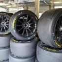 Alle Supersportwagen des ADAC GT Masters starten auf Pirelli