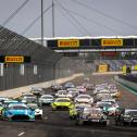 Mercedes-AMG, Porsche und Audi (v. l.) fuhren beim Saisonauftakt auf das Podium  