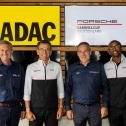 Erfolgreiche Partnerschaft zwischen Porsche und dem ADAC: Dr. Gerd Ennser (ADAC Sportpräsident), Alexander Pollich (Vorsitzender der Geschäftsführung der Porsche Deutschland GmbH), Thomas Voss (ADAC Motorsportchef), Hurui Issak (Projektleiter Porsche Carr