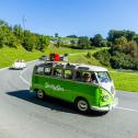 Auch in diesem Jahr waren der ADAC Straßenwacht Bulli und der VW „Samba“ von Sponsor GettyGo wieder als „Wunscherfüller“ unterwegs