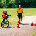 Kennenlernen der Strecke mit dem BMX-Fahrrad