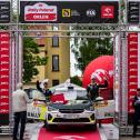 Auf ins Abenteuer JERC: Das ADAC Opel Rally Junior Team beim Start der Rallye Polen