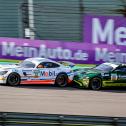 Rang drei und vier für den Mercedes-AMG von Zakspeed und den Aston Martin von Dörr Motorsport