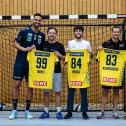 Philipp Ahouansou, Marvin Dienst, Jusuf Owega, Patric Niederhauser und David Späth (l-r) legten am Donnerstag eine gemeinsame Handball-Session hin