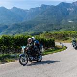 Auf über 70 klassischen Motorrädern gehen die Teilnehmer auf eine Motorradreise durch das Traunsee-Almtal im Salzkammergut