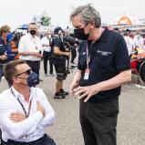 Pit Beirer (KTM-Motorsportchef ) mit ADAC Sportpräsident Dr. Gerd Ennser (v.l.)